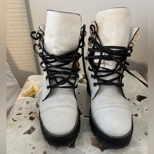 Stuart Wietzman Stylish White and Black Women's Boots